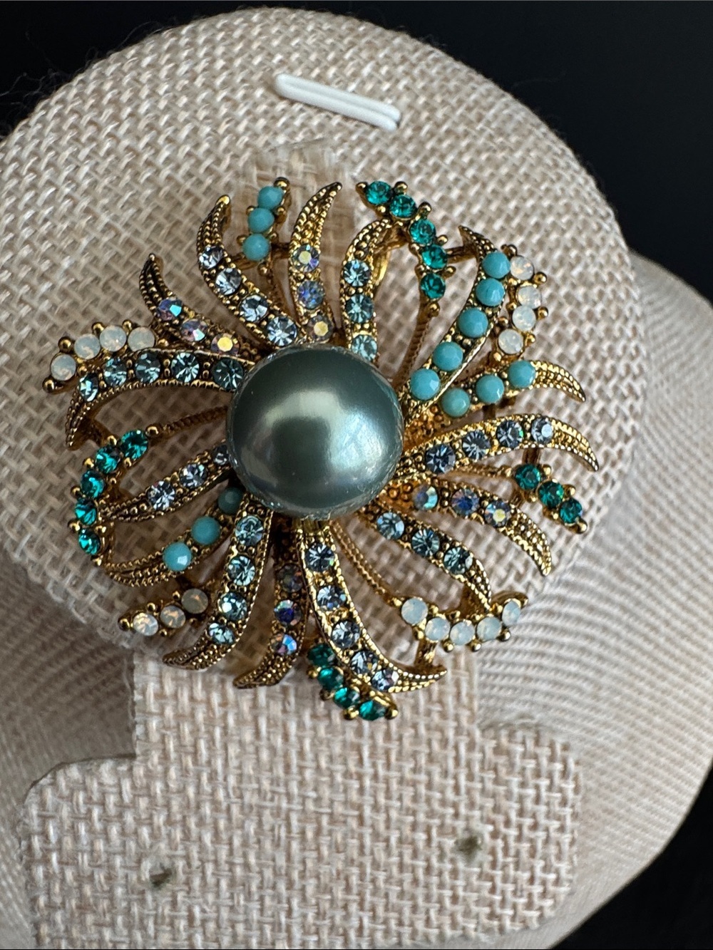 VTG Gold-tone Starburst Flower Pin Pendant - Picture 2 of 6